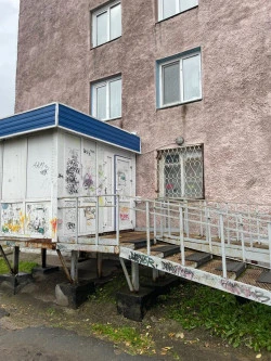 Продается нежилое помещение, площадью 108,3 кв. м,  г. Ачинск, ул. Кирова, д. 54, пом. 67
